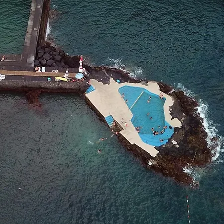 Villa H. S. Caloura *